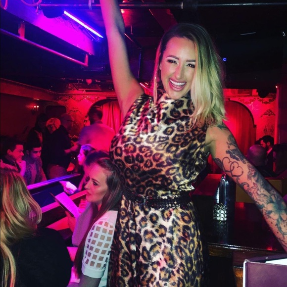 Meet your Posher, Ashley - Picture 1 of 1